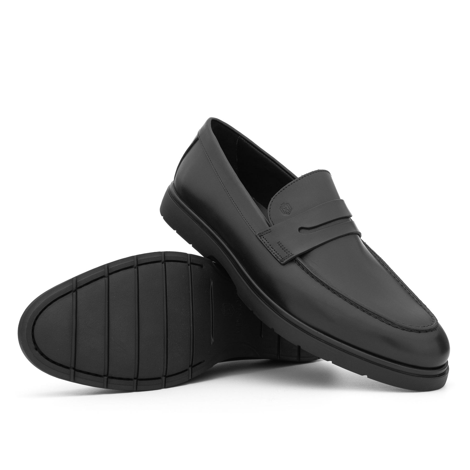Victor XC II Loafer | Black
